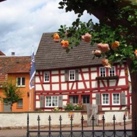 Haus Nostalgie Apartment Kleinheubach Bilik gambar